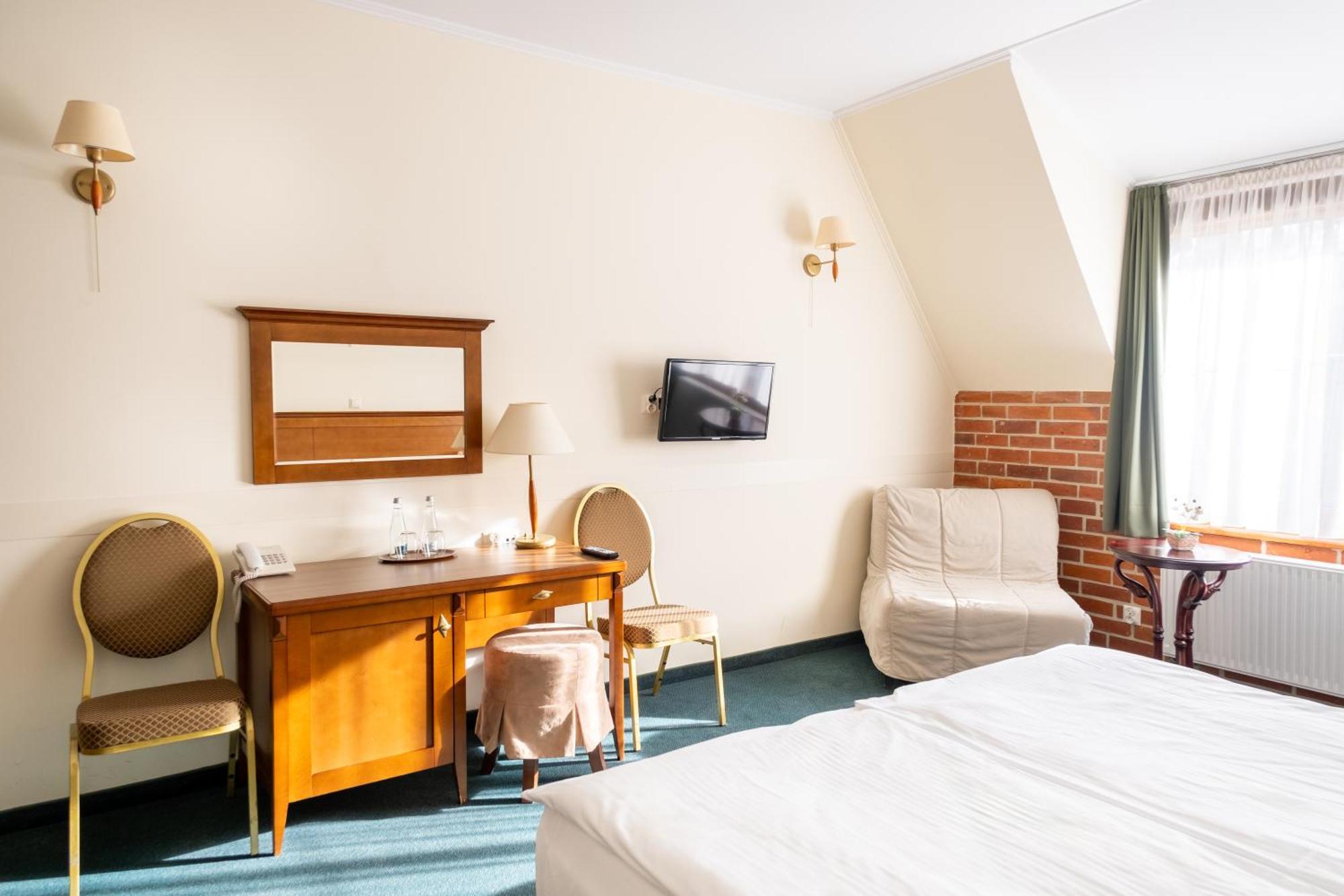 Hotel Szymbark Szymbark  Kültér fotó