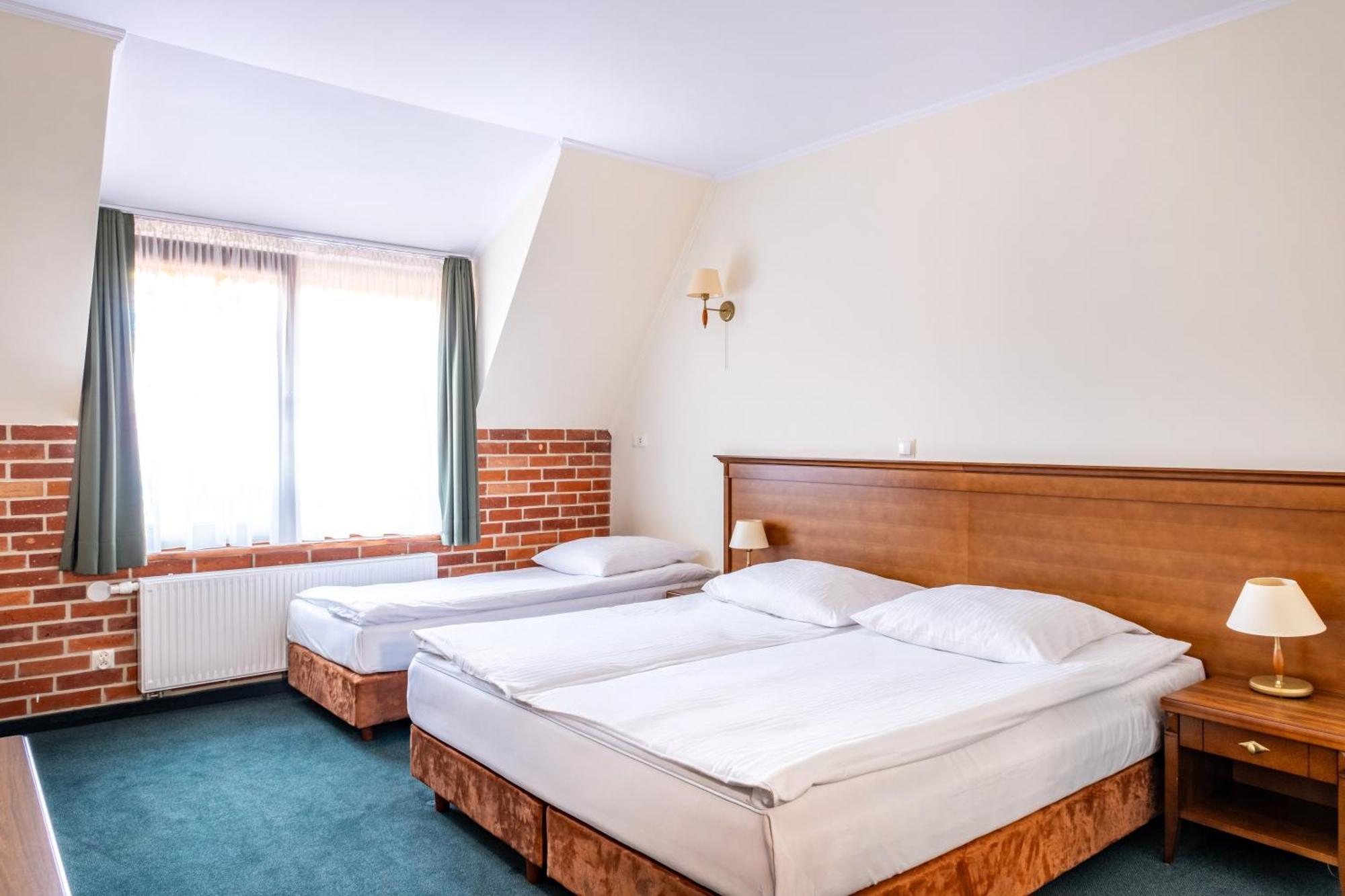 Hotel Szymbark Szymbark  Kültér fotó