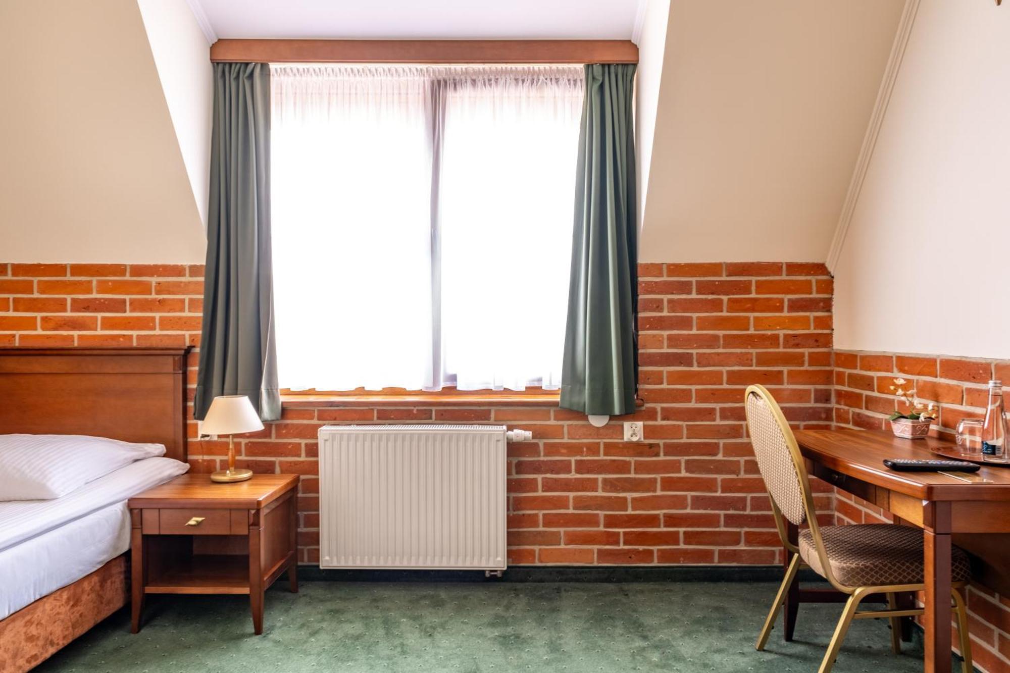 Hotel Szymbark Szymbark  Kültér fotó